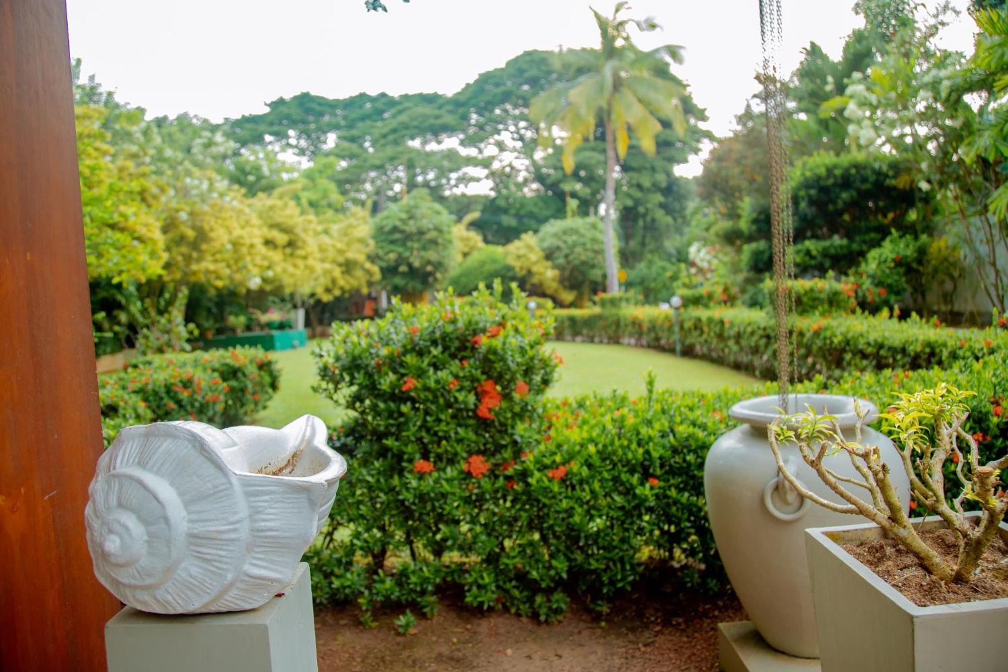 Rockery Villa Ayurveda Bentota Esterno foto