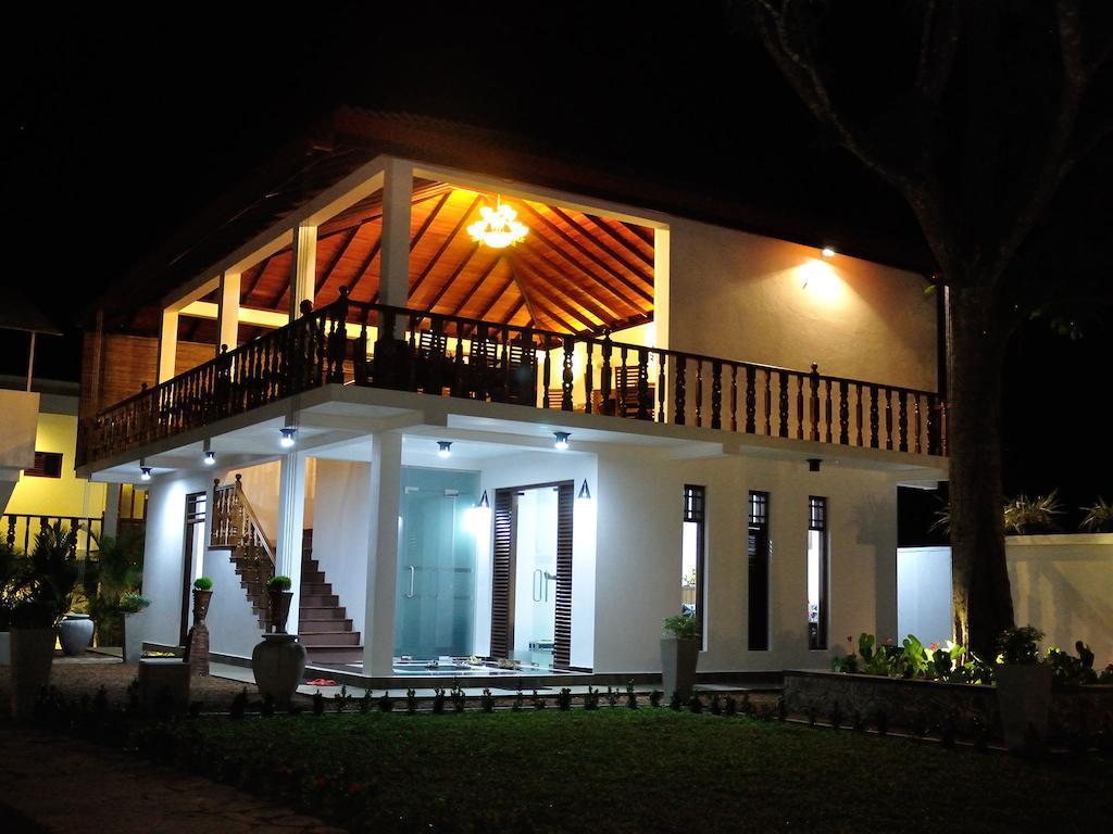 Rockery Villa Ayurveda Bentota Esterno foto
